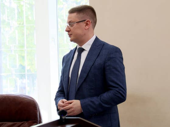 RECORD DATE NOT STATED Lawyer Anatolii Ivanov participates in a hearing at the Pecherskyi District Court, where a preventive measure is being considered for Defence Intelligence of Ukraine (HUR) officer Vladyslav Reut, a suspect in the case involving the murder of 39-year-old Ukrainian citizen Anastasiia Berezovska, who is suspected of attempting to arrange the killing of the family of sanctioned businessman Vadym Yermolaiev in the Principality of Monaco, Kyiv, Ukraine, on July 9, 2026. The court remanded the suspect in custody for 60 days without the right to post bail. Two people have been detained in connection with the murder investigation: former law enforcement officer Vitalii Zhykovych and serving HUR officer Vladyslav Reut (Photo by Pavlo Bahmut Ukrinform  Copyright: xPavloxBahmutx