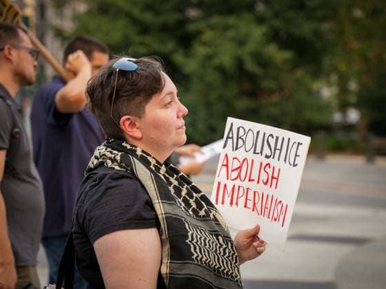 New York, NY July 14: Incoming U.S. Representative Brad Lander joins demonstrators at Foley Square in Lower Manhattan during a rally protesting two fatal shootings involving U.S. Immigration and Customs Enforcement (ICE) agents earlier this week on July 14, 2026. Credit: AdMedia USA - ZUMAa123 20260714_zaa_a123_035 Copyright: xXavierxDiazx