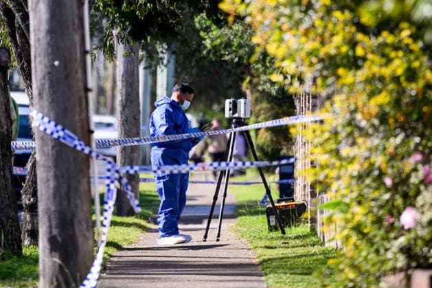 SHOOTING CARLINGFORD, NSW Forensics and police at the scene of a fatal shooting in the suburb of Carlingford in Sydney, Wednesday, July 15, 2026. A has man died following a public place shooting in North Rocks Road, Carlingford in Sydney™s north west this morning. ( NO ARCHIVING Sydney New South Wales Australia  Copyright: xBiancaxDexMarchix 20260715142744365075
