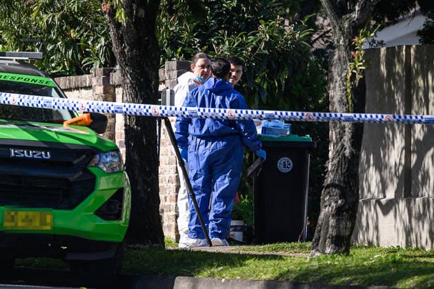 SHOOTING CARLINGFORD, NSW Forensics and police at the scene of a fatal shooting in the suburb of Carlingford in Sydney, Wednesday, July 15, 2026. A has man died following a public place shooting in North Rocks Road, Carlingford in Sydney™s north west this morning. ( NO ARCHIVING Sydney New South Wales Australia  Copyright: xBiancaxDexMarchix 20260715176725980330