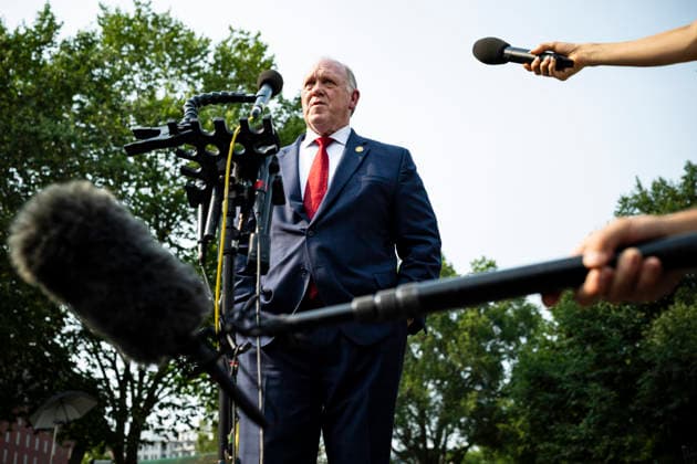 July 14, 2026, Washington, District Of Columbia, USA: White House Border Czar TOM HOMAN speaks to the media outside the West Wing of the White House in Washington. Homan confirmed that Immigration and Customs Enforcement (ICE) is implementing a short-term pause on most non-urgent vehicle stops following recent deadly shootings. Washington USA - ZUMAs152 20260714_faa_s152_086 Copyright: xGraemexSloan POOLx