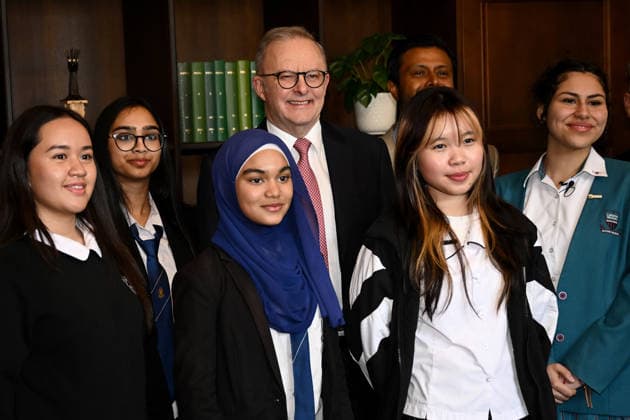 ANTHONY ALBANESE AI SPEECH, Australian Prime Minister Anthony Albanese meets with Khuda Women in STEM students, after delivering a speech titled AI in Australia™s Interests at The University of Sydney, Wednesday, July 15, 2026. ( NO ARCHIVING SYDNEY NEW SOUTH WALES AUSTRALIA  Copyright: xDANxHIMBRECHTSx 20260715168086338519