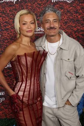LOS ANGELES, CALIFORNIA - JULY 14: Rita Ora and Taika Waititi at the premiere of The Disney Channel s Descendants: Wicked Wonderland at Academy Museum of Motion Pictures on July 14, 2026 in Los Angeles, California. Credit: USA  - ZUMAa123 20260714_zaa_a123_203 Copyright: xAdMediax