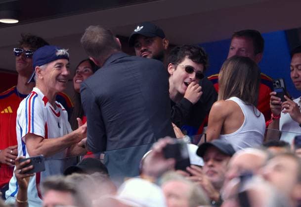 2026 World Cup - Timothee Chalamet At France v Spain Marc Chalamet, Timothee Chalamet and Victoria Beckham attend the semi-final France vs Spain during FIFA World Cup 2026 in Dallas, TX on July 14, 2026. Photo by Charles Guerin ABACAPRESS.COM Dallas TX United States  Copyright: xGuerinxCharles ABACAx