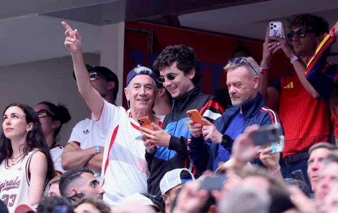 2026 World Cup - Timothee Chalamet At France v Spain Timothee Chalamet and his father Marc Chalamet attend the semi-final France vs Spain during FIFA World Cup 2026 in Dallas, TX on July 14, 2026. Photo by Charles Guerin ABACAPRESS.COM Dallas TX United States  Copyright: xGuerinxCharles ABACAx