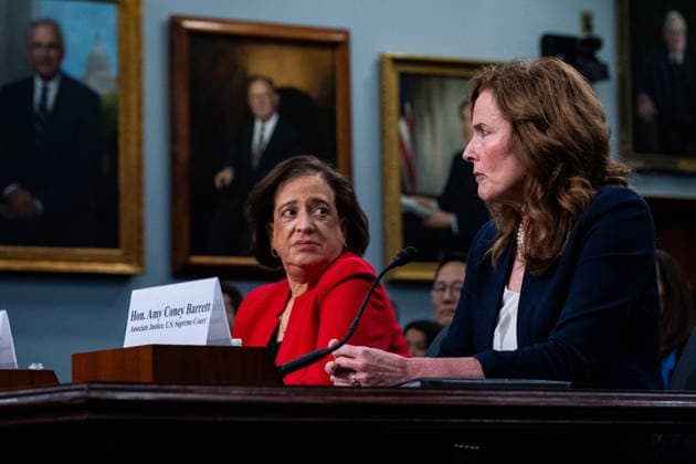 July 14, 2026, Washington, District Of Columbia, USA: Associate Justice of the Supreme Court Elena Kagan and Associate Justice of the Supreme Court Amy Coney Barrett testify before the US House Committee on Appropriations in Washington, DC, USA, on Tuesday, July 14, 2026 Washington USA  - ZUMAs152 20260714_faa_s152_094 Copyright: xEmilyxAlffx