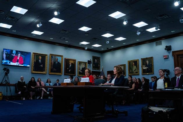 July 14, 2026, Washington, District Of Columbia, USA: Associate Justice of the Supreme Court Elena Kagan and Associate Justice of the Supreme Court Amy Coney Barrett testify before the US House Committee on Appropriations in Washington, DC, USA, on Tuesday, July 14, 2026 Washington USA - ZUMAs152 20260714_faa_s152_095 Copyright: xEmilyxAlffx