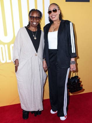 The Whoopi Monologues Opening Night MANHATTAN, NEW YORK CITY, NEW YORK, USA - JULY 13: Whoopi Goldberg and daughter Alexandrea Martin Dean arrive at The Whoopi Monologues Opening Night held at the Mitzi E. Newhouse Theater at the Lincoln Center Theater at the Lincoln Center for the Performing Arts on July 13, 2026 in Manhattan, New York City, New York, United States. New York City Mitzi E. Newhouse Theater at the Lincoln Center Theater at the Lincoln Center for the Performing Arts New York United States Copyright: xImagexPressxAgencyx