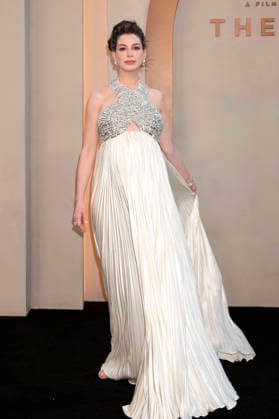 Anne Hathaway bei der Premiere des Kinofilms The Odyssey Die Odyssee im AMC Lincoln Square Theater. New York, 14.07.2026 *** Anne Hathaway at the premiere of the movie *The Odyssey* at the AMC Lincoln Square Theater in New York, July 14, 2026 Foto:xJ.xShorex xFuturexImagex odyssey_ny_6791