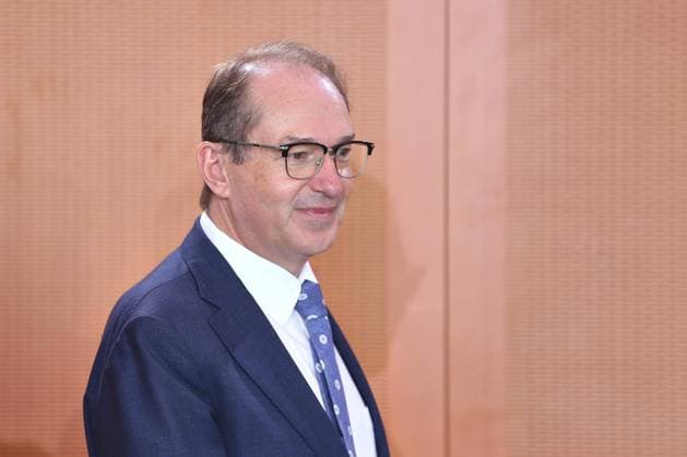 Berlin, Deutschland, 15.07.2026: Bundeskanzleramt: 52. Kabinettssitzung: Bundesminister des Innern Alexander Dobrindt (CSU) *** Berlin, Germany, July 15, 2026 Federal Chancellery 52 Cabinet Meeting Federal Minister of the Interior Alexander Dobrindt (CSU) Copyright: xdtsxNachrichtenagenturx dts_127666