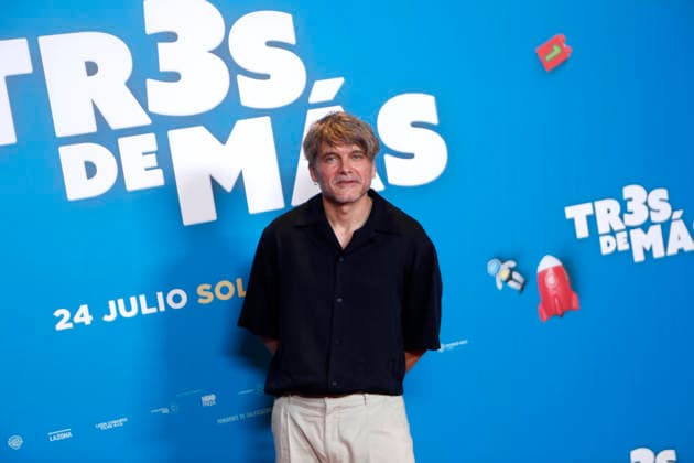 July 15, 2026, Madrid, Madrid, Spain: Actor SALVA REINA poses for the media during the photocall presenting the new family comedy Tres de mas at the Urso Hotel. The film follows the story of Julia and Ernesto, a successful couple enjoying a child-free life until they suddenly wake up with three kids calling them mom and dad, forcing them to learn parenthood overnight while discovering the origin of the children. Madrid Spain  - ZUMAo127 20260715_zep_o127_052 Copyright: xHugoxOrtunox