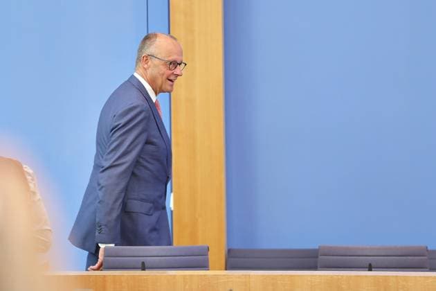 Berlin, Deutschland, 15.07.2026: Haus der Bundespressekonferenz: Sommerpresskonferenz: Bundeskanzler Friedrich Merz (CDU) kommt an *** Berlin, Germany, July 15, 2026; Federal Press Conference Center; Summer Press Conference; Chancellor Friedrich Merz (CDU) arrives Copyright: xdtsxNachrichtenagenturx dts_127720