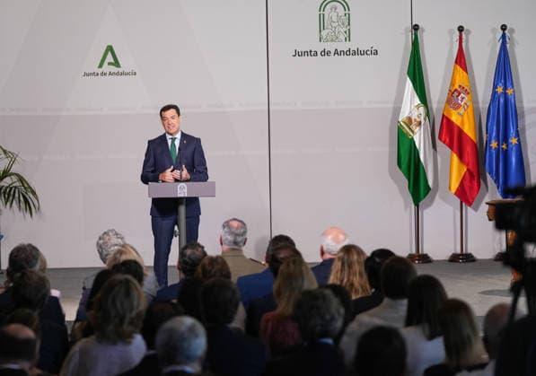 Medal Presentation Ceremony for the Members of the New Andalusian Government The president of the Andalusian Regional Government, Juanma Moreno, speaks at the medal presentation ceremony for the members of the new Governing Council July 15, 2026, in Seville, Andalusia, Spain The President of the Regional Government of Andalusia, Juanma Moreno, has called on his new team of councilors for understanding and coordination and has emphasized that the newly formed government is the result of an agreement between two political forces, which represent the broad will of the citizens of Andalusia, but it is a single government. It is an agreement between two political forces, but a single government. JULY 15, 2026 María José Ló Seville, Andalusia, S  Copyright: xMariaxJosÃ xLopezx 7665823