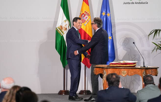 Medal Presentation Ceremony for the Ministers of the New Andalusian Government The president of the Regional Government of Andalusia, Juanma Moreno, greets the Second Vice President and Minister of Tourism, Justice, Deregulation and Local Administration, Manuel Gavira, during the medal presentation ceremony for members of the new Governing Council July 15, 2026, in Seville, Andalusia, Spain The President of the Regional Government of Andalusia, Juanma Moreno, has called on his new team of ministers for understanding and coordination and has emphasized that the newly formed government is the result of an agreement between two political forces, which represent the broad will of the citizens of Andalusia, but it is a single government. It is  Copyright: xMariaxJosÃ xLopezx 7665827