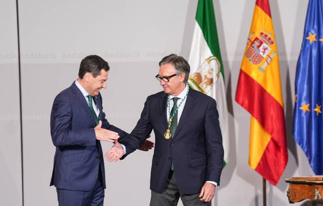 Medal Presentation Ceremony for the Ministers of the New Andalusian Government The president of the Regional Government of Andalusia, Juanma Moreno, greets the Second Vice President and Minister of Tourism, Justice, Deregulation and Local Administration, Manuel Gavira, during the medal presentation ceremony for members of the new Governing Council July 15, 2026, in Seville, Andalusia, Spain The President of the Regional Government of Andalusia, Juanma Moreno, has called on his new team of ministers for understanding and coordination and has emphasized that the newly formed government is the result of an agreement between two political forces, which represent the broad will of the citizens of Andalusia, but it is a single government. It is  Copyright: xMariaxJosÃ xLopezx 7665830