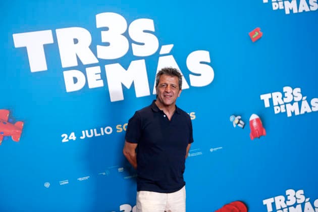 July 15, 2026, Madrid, Madrid, Spain: Actor DAVID LORENTE poses for the media during the photocall presenting the new family comedy Tres de mas at the Urso Hotel. The film follows the story of Julia and Ernesto, a successful couple enjoying a child-free life until they suddenly wake up with three kids calling them mom and dad, forcing them to learn parenthood overnight while discovering the origin of the children. Madrid Spain - ZUMAo127 20260715_zep_o127_071 Copyright: xHugoxOrtunox