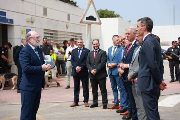 Pedro Sánchez Attends the Demolition Ceremony for the Gibraltar Fence Prime Minister Pedro Sánchez attends the demolition ceremony for the Gibraltar Fence on July 15, 2026, in La Línea de la Concepción, Cádiz, Andalusia, Spain The fence separating Gibraltar from Spain has been, for more than a century, the symbol of the separation between the British colony and the surrounding Campo de Gibraltar region, even serving as a literal barrier during the Franco era, but as of this Wednesday, it has become a thing of the past by virtue of the agreement reached between the United Kingdom and the European Union to facilitate the Rock’s relationship with the bloc following Brexit. JULY 15, 2026 Rocí La Línea de la Concepción, Cádiz La Línea de la Con  Copyright: xRocioxRuzx 7665952