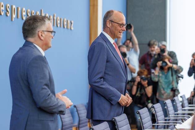 Regierungspressekonferenz zu den aktuellen Themen der Innen- und Außenpolitik mit Bundeskanzler Friedrich Merz Regierungspressekonferenz zu den aktuellen Themen der Innen- und Außenpolitik mit Bundeskanzler Friedrich Merz im Haus der Bundespressekonferenz am 15.07.2026 in Berlin. Berlin Berlin Deutschland Haus der Bundespressekonferenz *** Government press conference on current domestic and foreign policy issues with Chancellor Friedrich Merz Government press conference on current domestic and foreign policy issues with Chancellor Friedrich Merz at the Federal Press Conference Center on July 15, 2026, in Berlin, Berlin, Berlin, Germany, Federal Press Conference Center