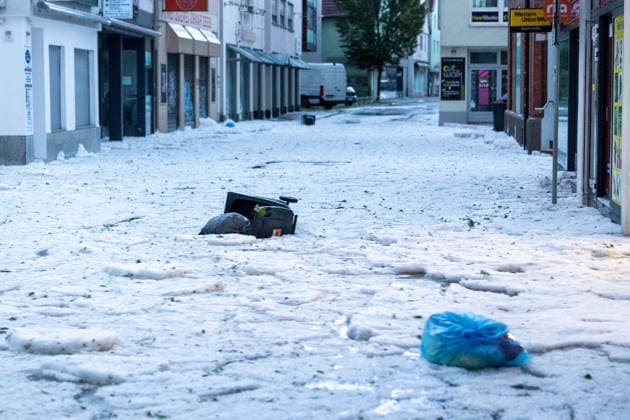 News Themen der Woche KW29 News Bilder des Tages Themenbilder: Hagel in Reutlingen, 15.07.2026, Themenbilder: Hagel in Reutlingen, 15.07.2026, *** Themed Photos: Hail in Reutlingen, July 15, 2026, Themed Photos: Hail in Reutlingen, July 15, 2026, Copyright: xDROFITSCH EIBNERx EP_ddh