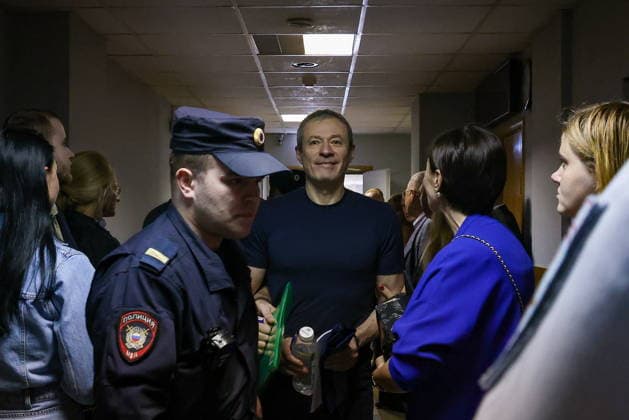 RUSSIA, MOSCOW - JULY 15, 2026: Vadim Moshkovich, founder of Rusagro, one of the largest Russian agricultural producers, arrives for a hearing into his large-scale fraud case at the Zamoskvoretsky District Court Moscow Russia  - ZUMAt113 20260715_zaa_t113_126 Copyright: xArtyomxGeodakyanx