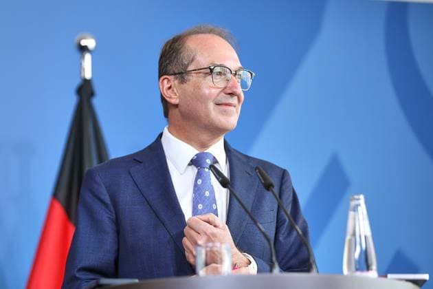 Berlin, Deutschland, 15.07.2026: Inneministerium: Statement mit dem österreichischen Innenminister: Bundesminister des Innern Alexander Dobrindt (CSU) *** Berlin, Germany, July 15, 2026 Statement by the Ministry of the Interior with Austrian Interior Minister Alexander Dobrindt, Federal Minister of the Interior (CSU) Copyright: xdtsxNachrichtenagenturx dts_127745
