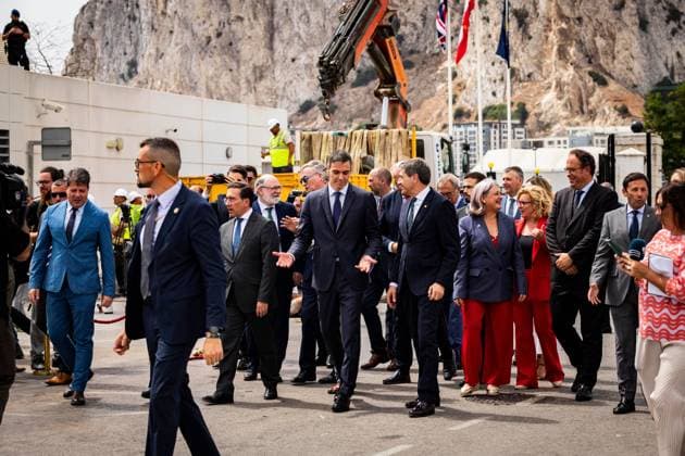 July 15, 2026, La LoÂ­Nea De La ConcepcioÂ³N, Spain: LA LoÂNEA DE LA CONCEPCIoN, Spain Ã¢â‚¬ July 15, 2026: Spanish Prime Minister Pedro SoÂ¡nchez, Spanish Foreign Minister Joso Manuel Albares and Gibraltar Chief Minister Fabian Picardo attend a ceremony marking the demolition of the border fence between Spain and Gibraltar in La LoÂ­nea de la ConcepcioÂ³n on July 15, 2026. The event follows the implementation of an agreement eliminating passport controls between Gibraltar and Spain. JNA Press La LoÂ­Nea De La ConcepcioÂ³N Spain - ZUMAq101 20260715_zna_q101_077 Copyright: xSamuelxVegax