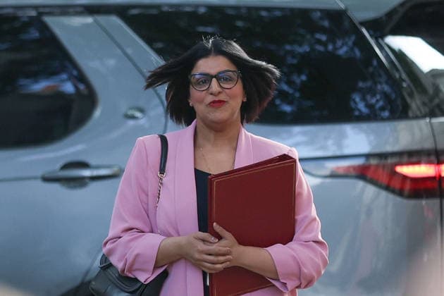 July 15, 2026, London, England, United Kingdom: British Home Secretary SHABANA MAHMOOD arrives in Downing Street ahead of a Cabinet meeting. London United Kingdom - ZUMAa279 20260715_zsp_a279_040 Copyright: xZeynepxDemirxAslimx