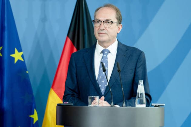 Bundesinnenminister Alexander Dobrindt Berlin, Bundesministerium des Innern, Bundesinnenminister, Alexander Dobrindt Berlin Berlin GER *** Federal Minister of the Interior Alexander Dobrindt, Berlin; Federal Ministry of the Interior; Federal Minister of the Interior, Alexander Dobrindt, Berlin; Berlin, GER