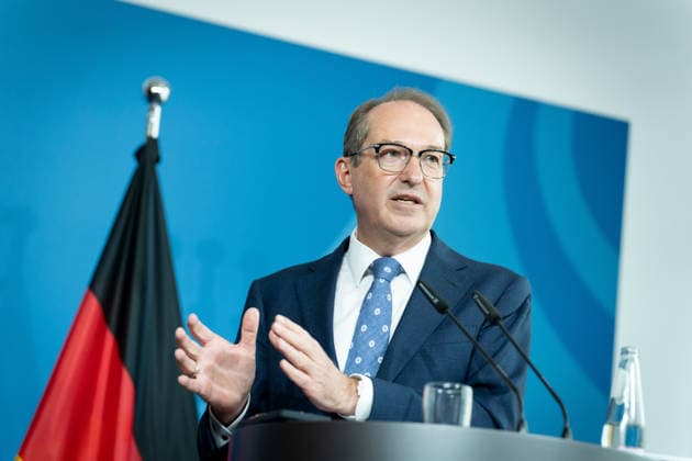 Bundesinnenminister Alexander Dobrindt Berlin, Bundesministerium des Innern, Bundesinnenminister, Alexander Dobrindt Berlin Berlin GER *** Federal Minister of the Interior Alexander Dobrindt, Berlin; Federal Ministry of the Interior; Federal Minister of the Interior, Alexander Dobrindt, Berlin, Berlin, GER