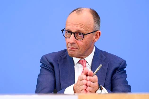 ABB BPK- Joachim - Friedrich Martin Josef Merz Bundeskanzler der Bundesrepublik Deutschland Bundesvorsitzender der CDU Politiker spricht ueber Aktuelle Themen der Innen- und Außenpolitik auf der BPK Bundespressekonferenz am 15.07.2026 in Berlin Berlin Deutschland *** ABB BPK Joachim Friedrich Martin Josef Merz, Chancellor of the Federal Republic of Germany and Federal Chairman of the CDU, speaks about current domestic and foreign policy issues at the BPK Federal Press Conference on July 15, 2026, in Berlin, Germany