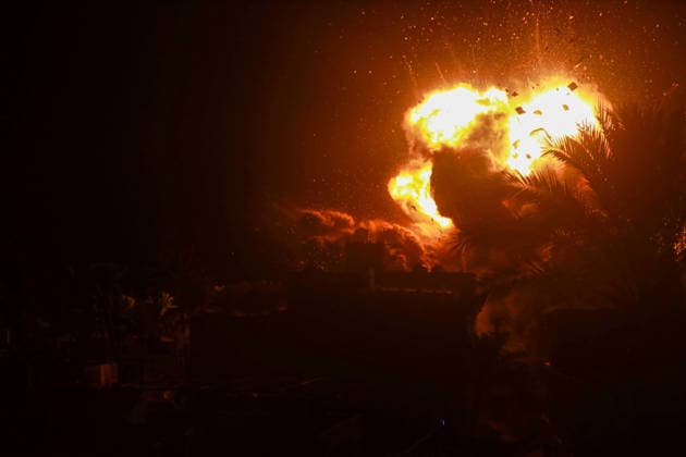 Israeli army continues its attacks on the Gaza Strip ?????? DEIR AL BALAH, GAZA, PALESTINE - JULY 15: Thick flames and smoke rise after Israeli forces violated the ceasefire and carried out an airstrike on the Baraka family s house in Deir al-Balah, Gaza, Palestine, on July 15, 2026. Abdalhkem Abu Riash Anadolu Deir al-Balah Gaza. Editorial use only. Please get in touch for any other usage.  Copyright: x2026xAnadoluxAbdalhkemxAbuxRiashx