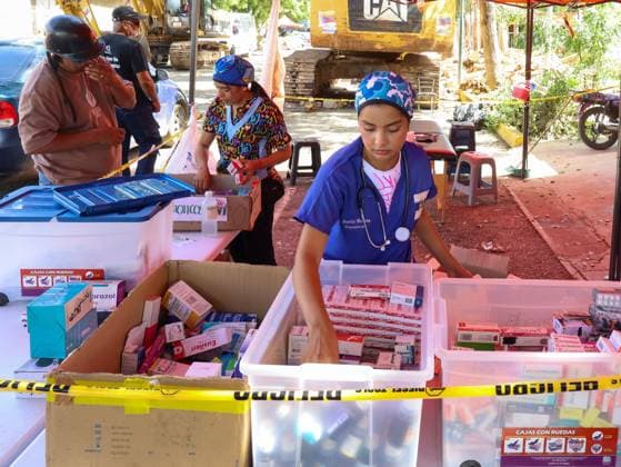 Volunteer Medical Brigades Continue Earthquake Relief Efforts in Venezuela LA GUAIRA, VENEZUELA JULY 15, 2026: Volunteer medical brigades composed of doctors and medical students continue providing healthcare and distributing essential medicines to earthquake survivors in La Guaira state, Venezuela, three weeks after the devastating earthquake struck northern Venezuela. Volunteers from several universities, including the Central University of Venezuela (UCV) and the Lisandro Alvarado West-Central University (UCLA), have established temporary triage points and community aid stations to provide primary medical care, particularly for children, older adults, and patients with chronic illnesses affected by the disaster. La Guaira Venezuela Copyright: x xMarioxFloresx xJNAxPressx