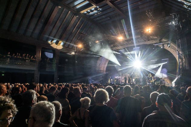 Die britische Progressive-Rock-Band Marillion tritt am 15. Juli 2026 im Haus Auensee in Leipzig auf. Zur aktuellen Besetzung auf der Tour gehören Sänger Steve Hogarth, Gitarrist Steve Rothery, Keyboarder Mark Kelly, Bassist Pete Trewavas, Schlagzeuger Ian Mosley sowie Percussionist Andy Gangadeen. Das Konzert ist Teil der Marillion Live 2026-Tour. Leipzig, Sachsen, Deutschland, 15. Juli 2026. Marillion Live Leipzig *** The British progressive rock band Marillion will perform at Haus Auensee in Leipzig on July 15, 2026. The current lineup for the tour includes singer Steve Hogarth, guitarist Steve Rothery, keyboardist Mark Kelly, bassist Pete Trewavas, drummer Ian Mosley, and percussionist Andy Gangadeen. The concert is part of the M