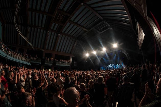 Die britische Progressive-Rock-Band Marillion tritt am 15. Juli 2026 im Haus Auensee in Leipzig auf. Zur aktuellen Besetzung auf der Tour gehören Sänger Steve Hogarth, Gitarrist Steve Rothery, Keyboarder Mark Kelly, Bassist Pete Trewavas, Schlagzeuger Ian Mosley sowie Percussionist Andy Gangadeen. Das Konzert ist Teil der Marillion Live 2026-Tour. Leipzig, Sachsen, Deutschland, 15. Juli 2026. Marillion Live Leipzig *** The British progressive rock band Marillion will perform at Haus Auensee in Leipzig on July 15, 2026. The current lineup for the tour includes singer Steve Hogarth, guitarist Steve Rothery, keyboardist Mark Kelly, bassist Pete Trewavas, drummer Ian Mosley, and percussionist Andy Gangadeen. The concert is part of the M