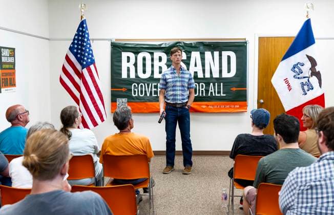 July 15, 2026 - Corning, Iowa, USA - ROB SAND, Democratic candidate for governor of Iowa, campaigns at the Corning Public Library, the second of four stops today during his 100 Town Hall Tour across Iowa. Corning USA  - ZUMAce6_ 20260715_zaf_ce6_021 Copyright: xBrianxCahnx