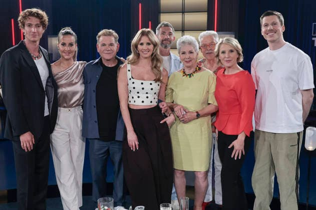 Daniel Donskoy, Charlotte Engelhardt, Peter Plate, Mareile Höppner, Micky Beisenherz, Martina & Moritz, Susan Link und Björn von Morgenstern bei der Aufzeichnung der WDR-Talkshow Kölner Treff im WDR Studio BS 3. Köln, 15.07.2026 *** Daniel Donskoy, Charlotte Engelhardt, Peter Plate, Mareile Höppner, Micky Beisenherz, Martina Moritz, Susan Link, and Björn von Morgenstern during the taping of the WDR talk show *Kölner Treff* at WDR Studio BS 3 in Cologne, July 15, 2026 Foto:xR.xSchmiegeltx xFuturexImagex koelner_treff1507_6704