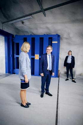 Johann Wadephul (CDU), Bundesaussenminister, und Elina Valtonen, Aussenministerin der Republik Finnland, besichtigen zusammen die Zivilschutzanlage Merihaka. Helsinki, 16.07.2026. Fotografiert im Auftrag des Auswaertigen Amtes Helsinki Finnland *** Johann Wadephul (CDU), Federal Minister of Foreign Affairs, and Elina Valtonen, Minister of Foreign Affairs of the Republic of Finland, tour the Merihaka civil defense facility in Helsinki together, July 16, 2026. Photographed on behalf of the Federal Foreign Office, Helsinki, Finland Copyright: xThomasxTrutschel AAx
