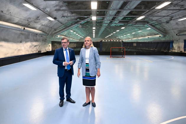 German Foreign Minister Johann Wadephul (L) and Finnish Foreign Minister Elina Valtonen visit the Merihaka civil defence shelter in Helsinki, Finland, on July 16, 2026. - HEIKKI SAUKKOMAA Helsinki Finland  Copyright: xHeikkixSaukkomaax xlUzLMB9tNA