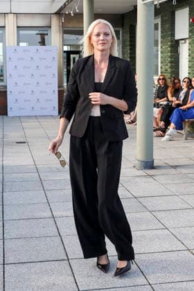 ABB DARNELL- Franziska Knuppe Model zu Gast bei der QVC x Bruce Darnell Kollektion Mode praesentation in der Sturmfreie Bude Elphiblickin Hamburg am 15.07.2026 Hamburg Deutschland *** ABB DARNELL Franziska Knuppe, model, guest at the QVC x Bruce Darnell collection fashion presentation at the Sturmfreie Bude Elphiblickin in Hamburg on July 15, 2026, Hamburg, Germany