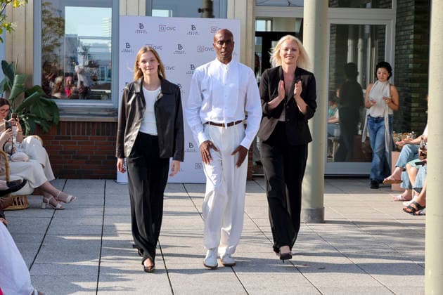 ABB DARNELL- Sienna Liebelt, Bruce Darnell, Franziska Knuppe zu Gast bei der QVC x Bruce Darnell Kollektion Mode praesentation in der Sturmfreie Bude Elphiblickin Hamburg am 15.07.2026 Hamburg Deutschland *** ABB DARNELL Sienna Liebelt, Bruce Darnell, and Franziska Knuppe attended the QVC x Bruce Darnell fashion collection presentation at the Sturmfreie Bude Elphiblickin in Hamburg on July 15, 2026, in Hamburg, Germany
