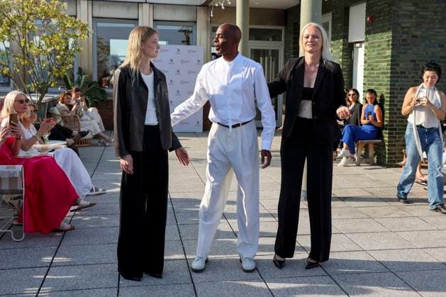 ABB DARNELL- Sienna Liebelt, Bruce Darnell, Franziska Knuppe zu Gast bei der QVC x Bruce Darnell Kollektion Mode praesentation in der Sturmfreie Bude Elphiblickin Hamburg am 15.07.2026 Hamburg Deutschland *** ABB DARNELL Sienna Liebelt, Bruce Darnell, and Franziska Knuppe attended the QVC x Bruce Darnell fashion collection presentation at the Sturmfreie Bude Elphiblickin in Hamburg on July 15, 2026, in Hamburg, Germany
