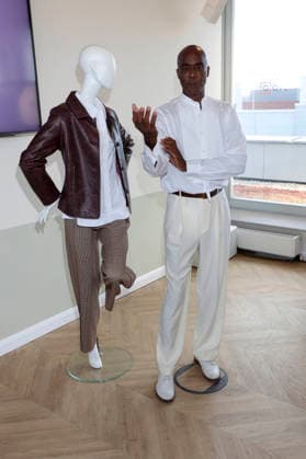 ABB DARNELL- Bruce Darnell bei der QVC x Bruce Darnell Kollektion Mode praesentation in der Sturmfreie Bude Elphiblickin Hamburg am 15.07.2026 Hamburg Deutschland *** ABB DARNELL Bruce Darnell at the QVC x Bruce Darnell fashion collection presentation at the Sturmfreie Bude Elphiblickin in Hamburg on July 15, 2026, Hamburg, Germany