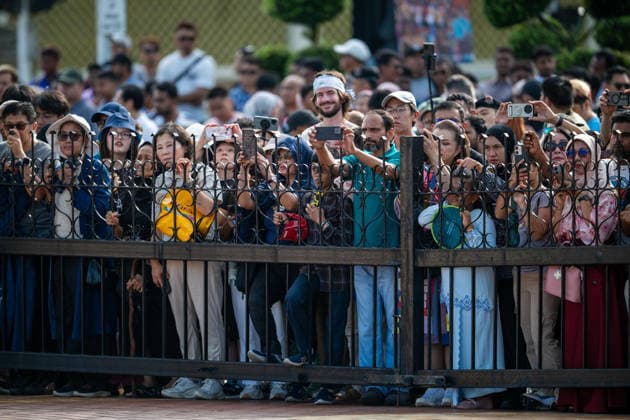 (260716) -- BANDAR SERI BEGAWAN, July 16, 2026 -- People watch a parade to celebrate the 80th birthday of Sultan Haji Hassanal Bolkiah Mu izzaddin Waddaulah in Bandar Seri Begawan, Brunei, on July 15, 2026. Brunei celebrated the 80th birthday of Sultan Haji Hassanal Bolkiah Mu izzaddin Waddaulah with a grand ceremonial parade held on Wednesday in the capital city. Following the parade, the celebrations continued at Istana Nurul Iman, where the Sultan conferred state honors and decorations in recognition of distinguished service and contributions to the nation. ( Handout via Xinhua) BRUNEI-BANDAR SERI BEGAWAN-SULTAN-80TH BIRTHDAY-CELEBRATION InformationxDepartmentxofxBrunei sxPrimexMinister sxOffice 