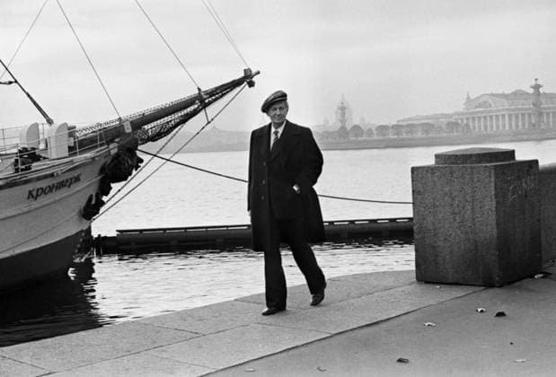 Leningrad, USSR. Winner of the Gorky State Prize of the RSFSR, Soviet poet, translator and journalist Mikhail Dudin takes a walk around the city. Nikolai Naumenkov TASS  16931960