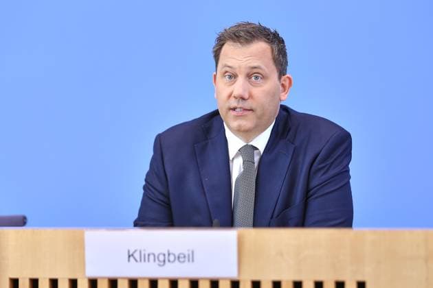 Berlin, Deutschland, 16.07.2026: Bundespressekonferenz: Vorstellung des Aktionsplans zur Bekämpfung von Steuer- und Finanzkriminalität: Bundesminister der Finanzen Lars Klingbeil (SPD) *** Berlin, Germany, July 16, 2026 Federal Press Conference: Presentation of the Action Plan to Combat Tax and Financial Crime Federal Minister of Finance Lars Klingbeil (SPD) Copyright: xdtsxNachrichtenagenturx dts_127847