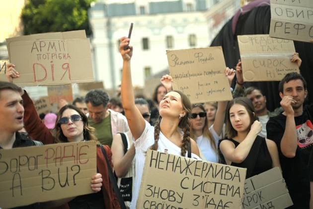 Activists hold placards during a rally against the dismissal of Ukrainian Defence Minister Mykhailo Fedorov, Kyiv, Ukraine, July 16, 2026. On July 14, the Ukrainian Parliament supported the resignation of Prime Minister Yuliia Svyrydenko, leading to the resignation of the Cabinet of Ministers. (Photo by Yevhen Kotenko Ukrinform) Protest action against dismissal of Ukrainian Defence Minister Mykhailo Fedorov in Kyiv  Copyright: xYevhenxKotenkox