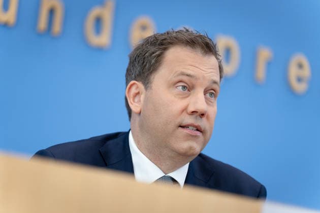 Lars Klingbeil Berlin, BPK, Vorstellung Aktionsplan zur Bekämpfung von Steuer- und Finanzkriminalität, Lars Klingbeil, Bundesfinanzminister, Vizekanzler Berlin Berlin GER *** Lars Klingbeil, Berlin, BPK, Presentation of the Action Plan to Combat Tax and Financial Crime, Lars Klingbeil, Federal Minister of Finance, Vice Chancellor, Berlin, Berlin, GER