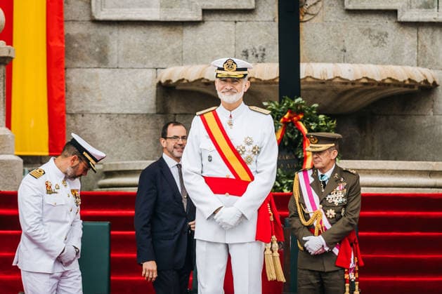 Felipe VI presides over the oath-taking ceremony before the flag and the presentation of royal commissions at the Naval Academy in Marín, Pontevedra. King Felipe VI, during the solemn ceremony of the oath or pledge before the flag and the presentation of royal commissions to the new class of Navy officers, on July 16, 2026, in Marín, Pontevedra, Galicia, Spain. This traditional military and institutional ceremony, held in the parade ground of the Naval Academy to coincide with the feast day of Our Lady of Mount Carmel—patron saint of seafarers and the Navy— is presided over by His Majesty King Felipe VI to award decorations to the most outstanding cadets and welcome the new officers to the ranks of the General Corps, Marine Corps, and Quar  Copyright: xBeatrizxCiscarx 7668294
