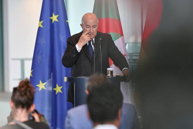 Berlin, Deutschland, 16.07.2026: Bundeskanzleramt: Empfang des Präsidenten Algeriens: Präsident von Algerien Abdelmadjid Tebboune gibt ein Pressestatement *** Berlin, Germany, July 16, 2026 Federal Chancellery Reception for the President of Algeria President of Algeria Abdelmadjid Tebboune Delivers a Statement to the Press Copyright: xdtsxNachrichtenagenturx dts_127928