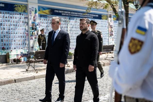 Zelenskyy meets British Prime Minister Starmer in Kyiv Ukrainian President Volodymyr Zelenskyy meets with British Prime Minister Keir Starmer in Kyiv, Ukraine, on July 16, 2026. The two leaders discussed continued British support for Ukraine. Photo by PRESIDENT OF UKRAINE apaimages Ukraine Ukraine Ukraine 160726_Ukraine_UPO_00(22).jpeg Copyright: xapaimagesxPRESIDENTxOFxUKRAINEx xapaimagesx